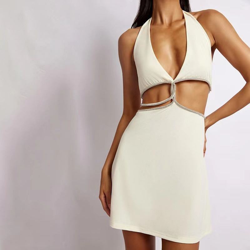 Women's Fashion Halter Low Cut Contrast Color Hollow Dress