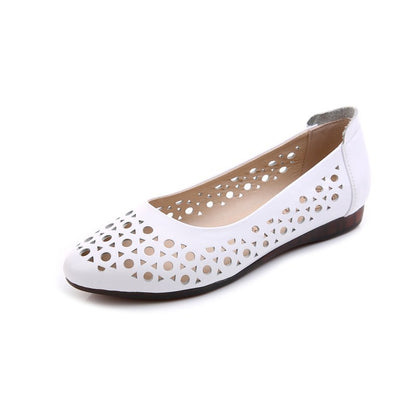 Hollow flat-bottom casual shoes